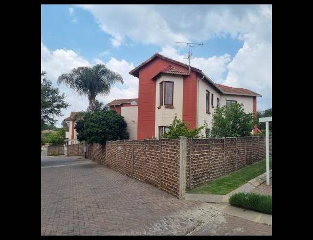 3 BEDROOM APARTMENT FOR SALE IN NORTH RIDING